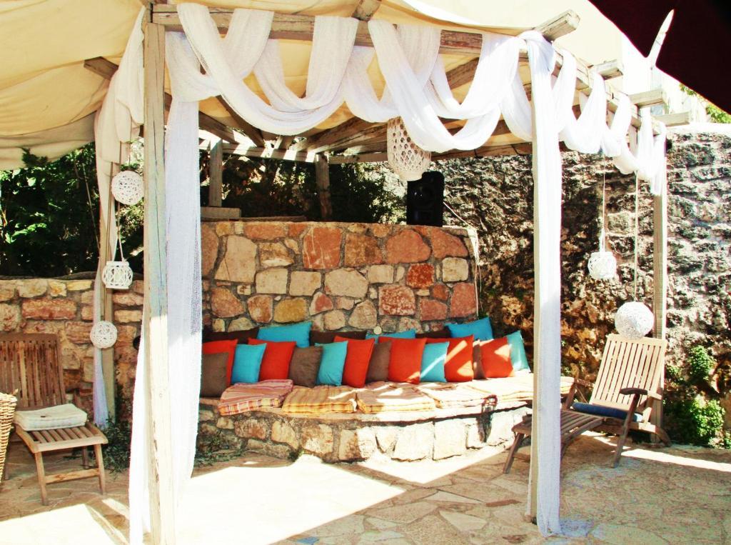 Alicelia Boutique Inn Вати Экстерьер фото